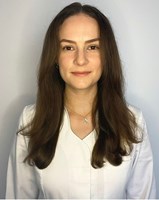 Dr. Claudia-Maria Miksa